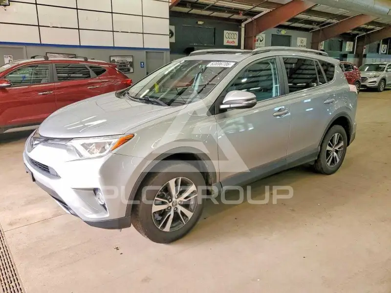2018 Toyota RAV4 photo