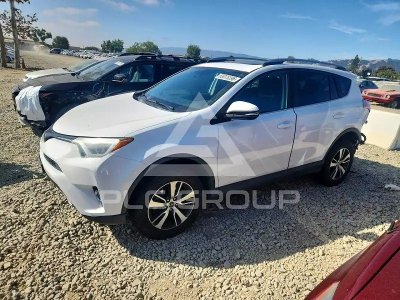 2018 Toyota RAV4 фото