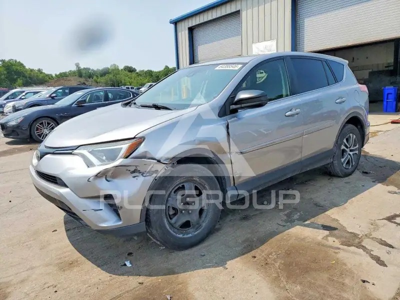 2018 Toyota RAV4 фото
