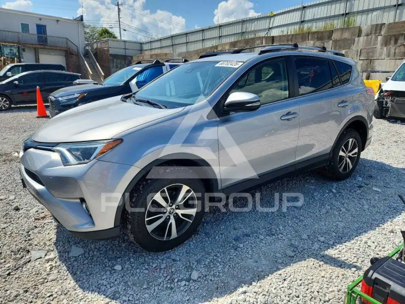 2018 Toyota RAV4 фото