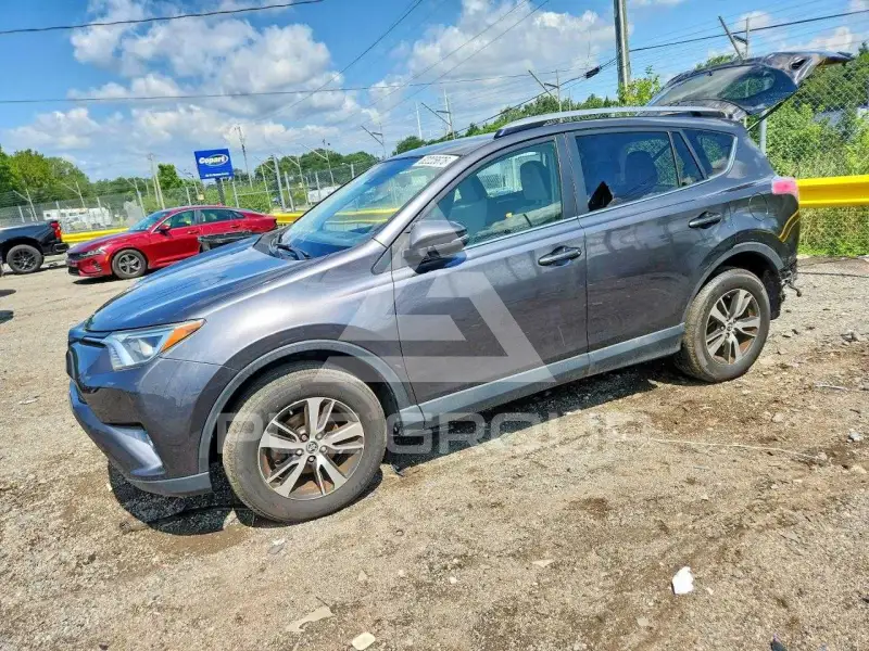 2018 Toyota RAV4 фото