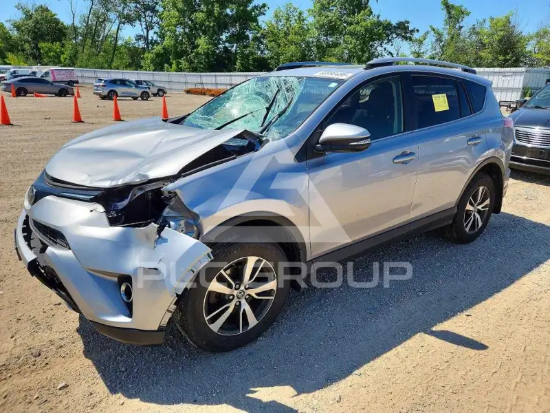 2018 Toyota RAV4 фото