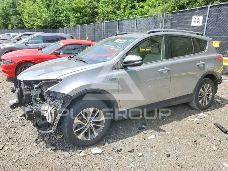 2018 Toyota RAV4 photo