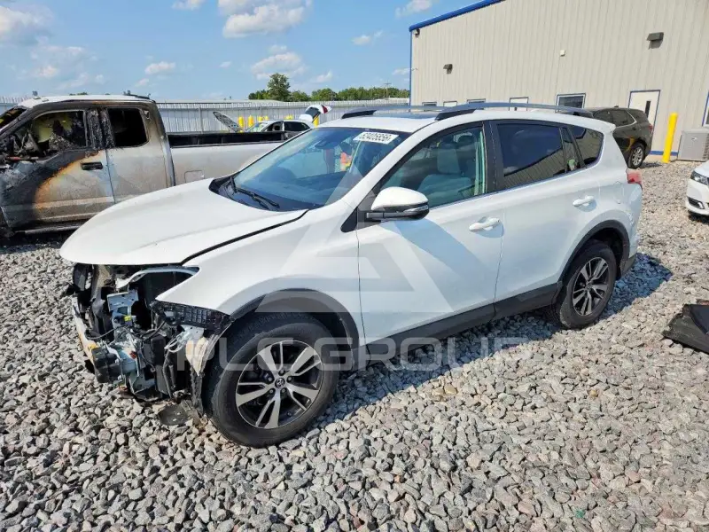 2018 Toyota RAV4 фото