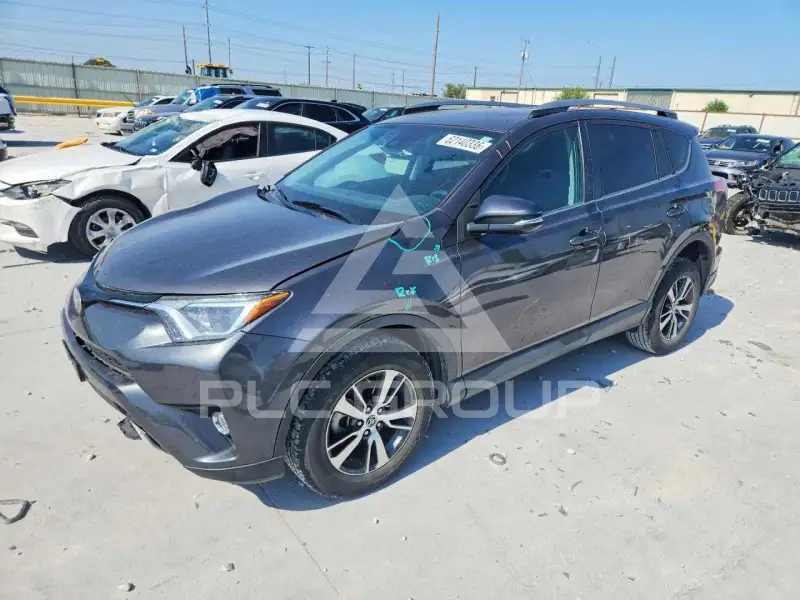 2018 Toyota RAV4 фото