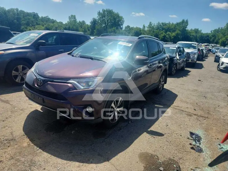 2018 Toyota RAV4 фото