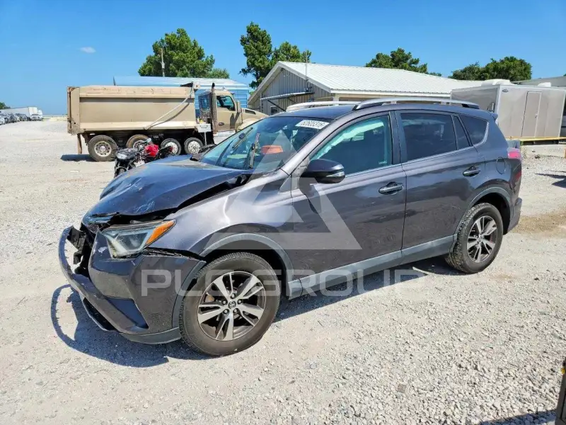 2018 Toyota RAV4 photo