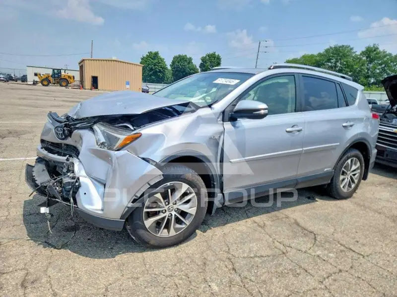 2018 Toyota RAV4 фото