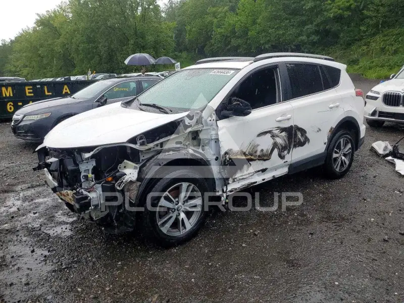 2018 Toyota RAV4 photo