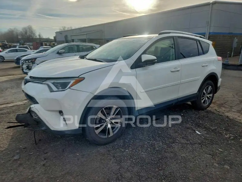 2018 Toyota RAV4 photo