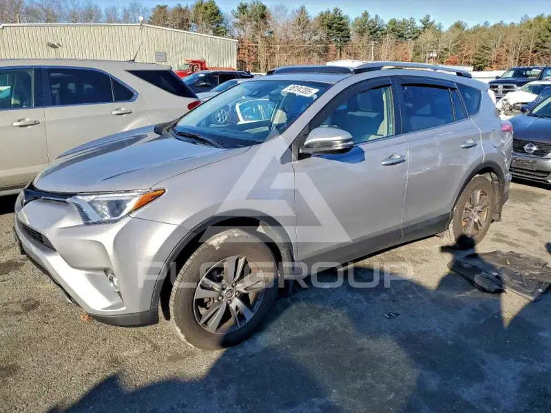 2018 Toyota RAV4 фото