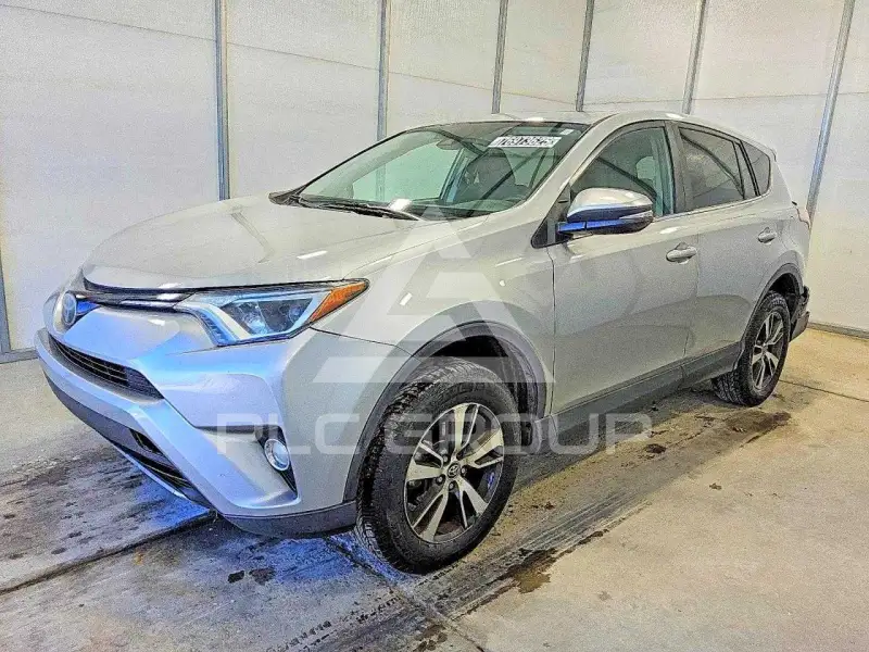 2018 Toyota RAV4 photo