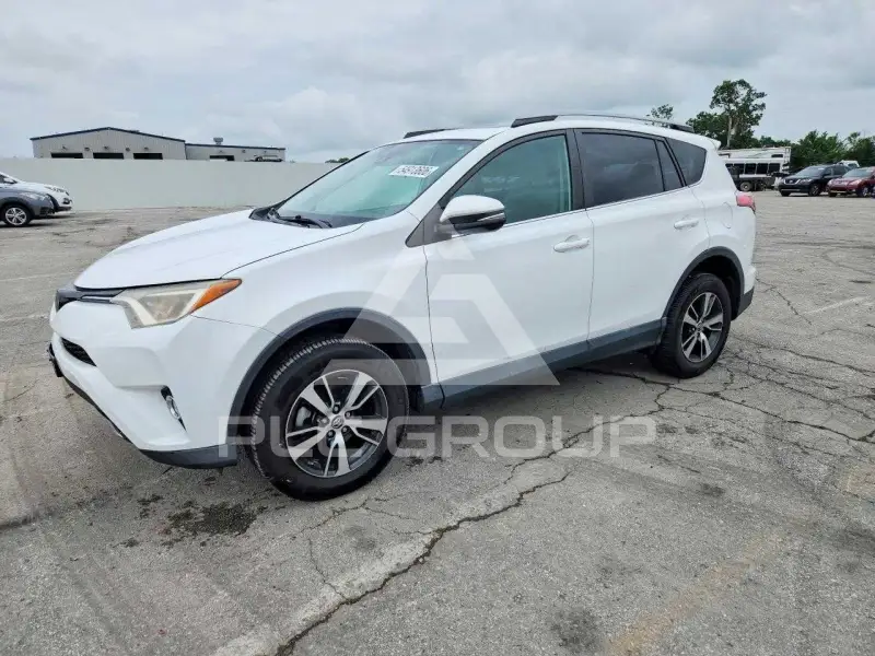 2018 Toyota RAV4 фото