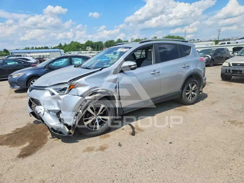 2018 Toyota RAV4 фото