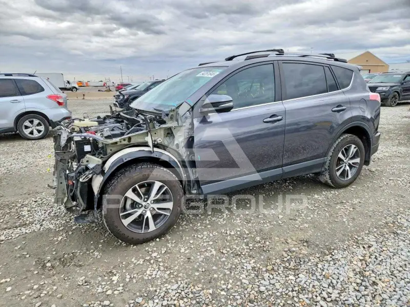 2018 Toyota RAV4 фото