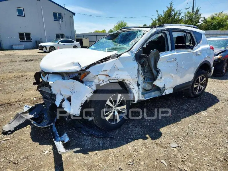 2018 Toyota RAV4 фото
