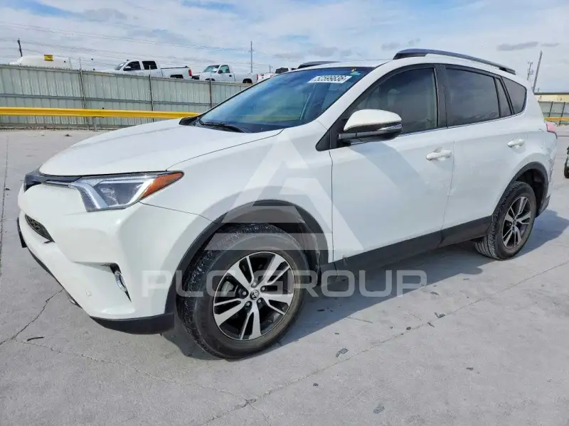 2018 Toyota RAV4 фото