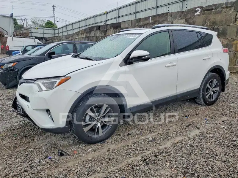 2018 Toyota RAV4 photo