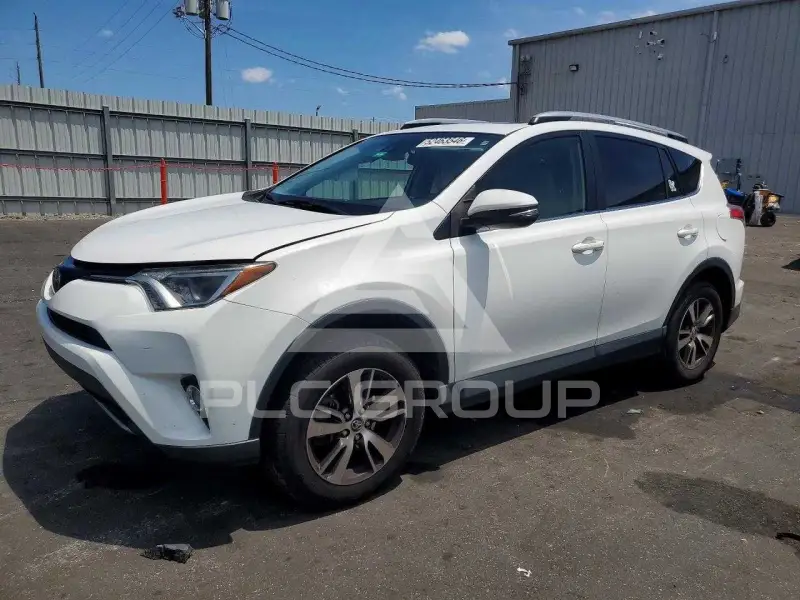 2018 Toyota RAV4 фото