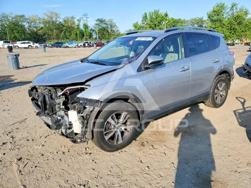 2018 Toyota RAV4 фото