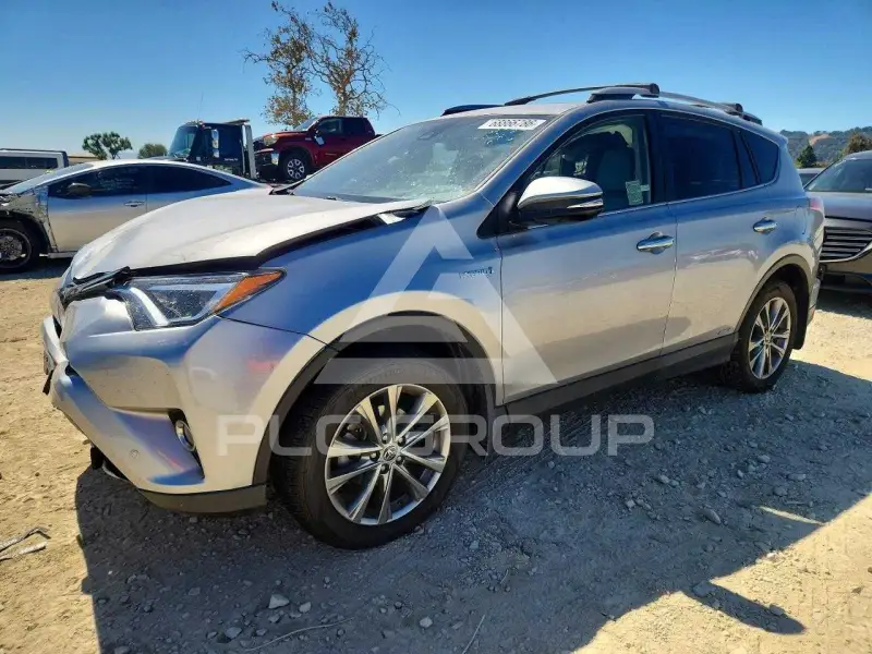 2018 Toyota RAV4 photo