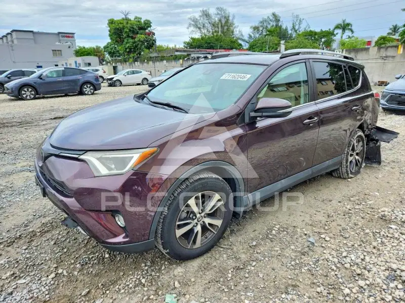 2018 Toyota RAV4 фото