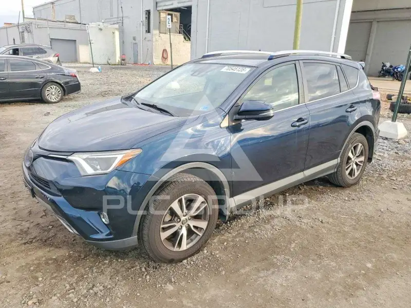 2018 Toyota RAV4 фото