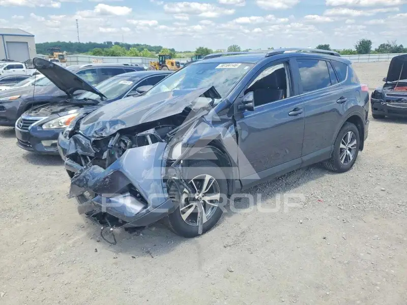 2018 Toyota RAV4 photo
