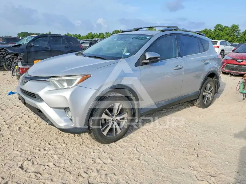2018 Toyota RAV4 фото