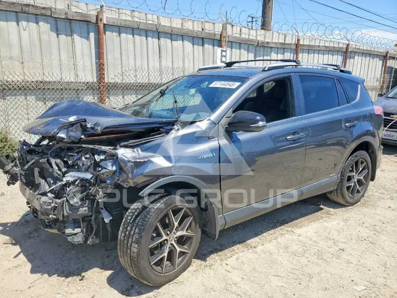 2018 Toyota RAV4 фото