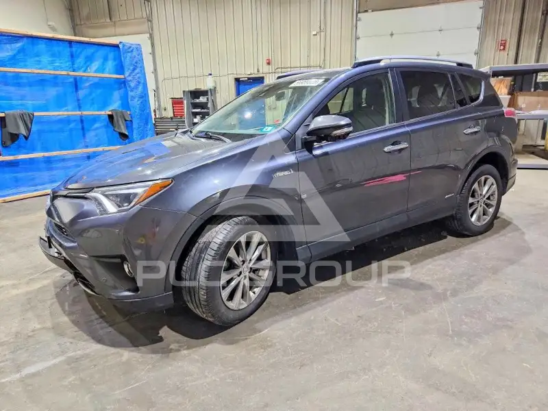 2018 Toyota RAV4 фото