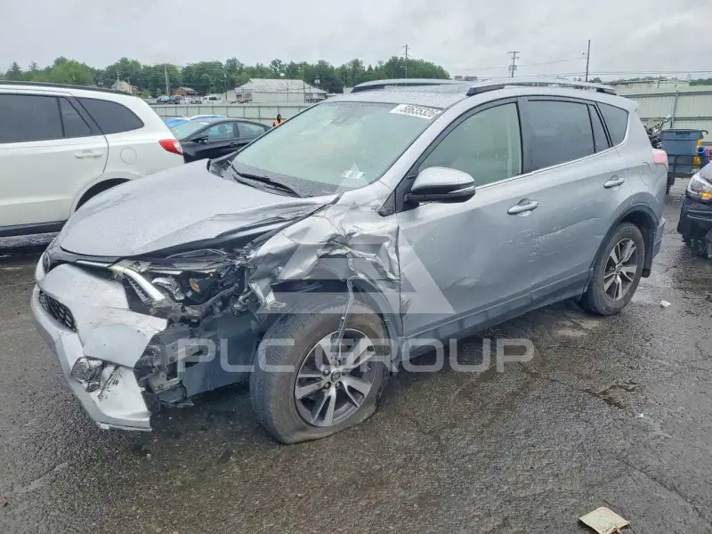 2018 Toyota RAV4 фото