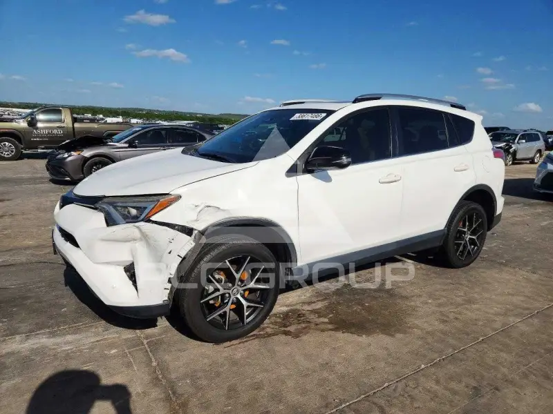 2018 Toyota RAV4 photo
