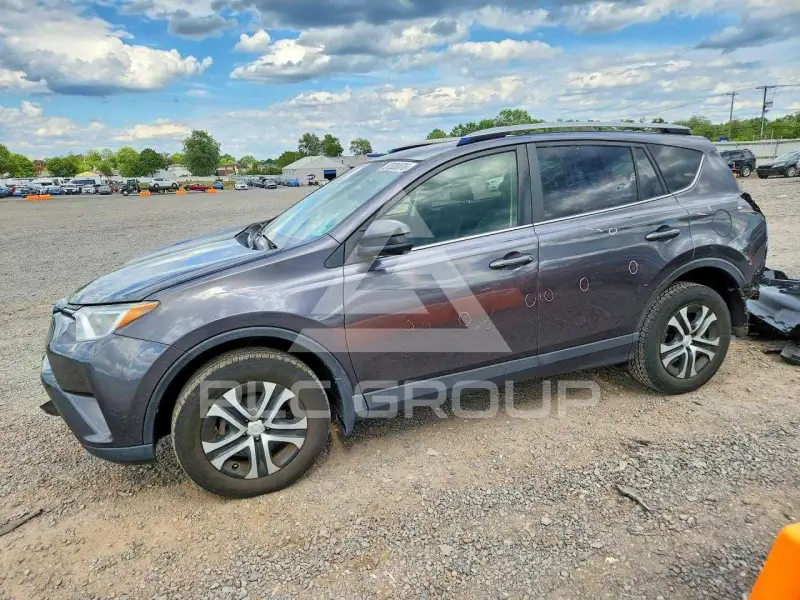 2018 Toyota RAV4 photo
