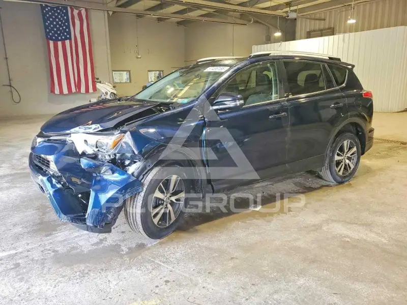2018 Toyota RAV4 фото