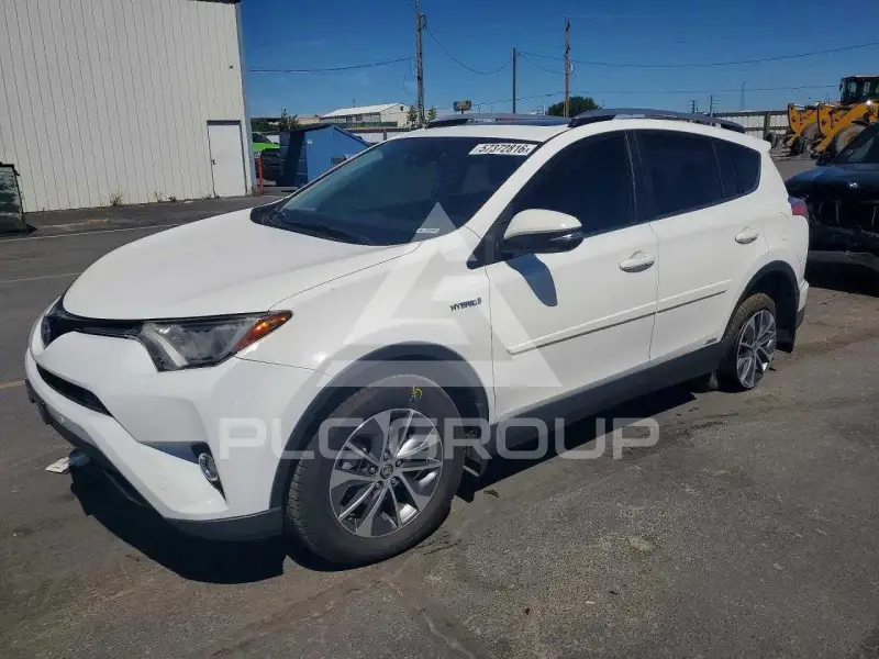 2018 Toyota RAV4 фото