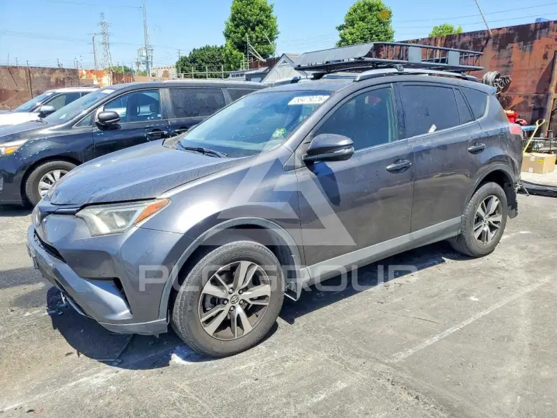 2018 Toyota RAV4 фото