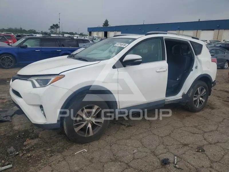 2018 Toyota RAV4 фото