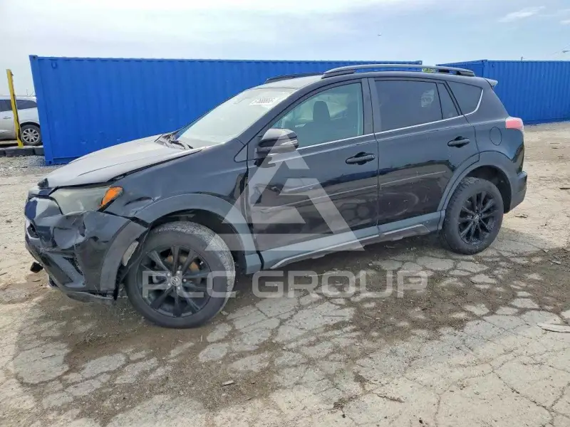 2018 Toyota RAV4 фото