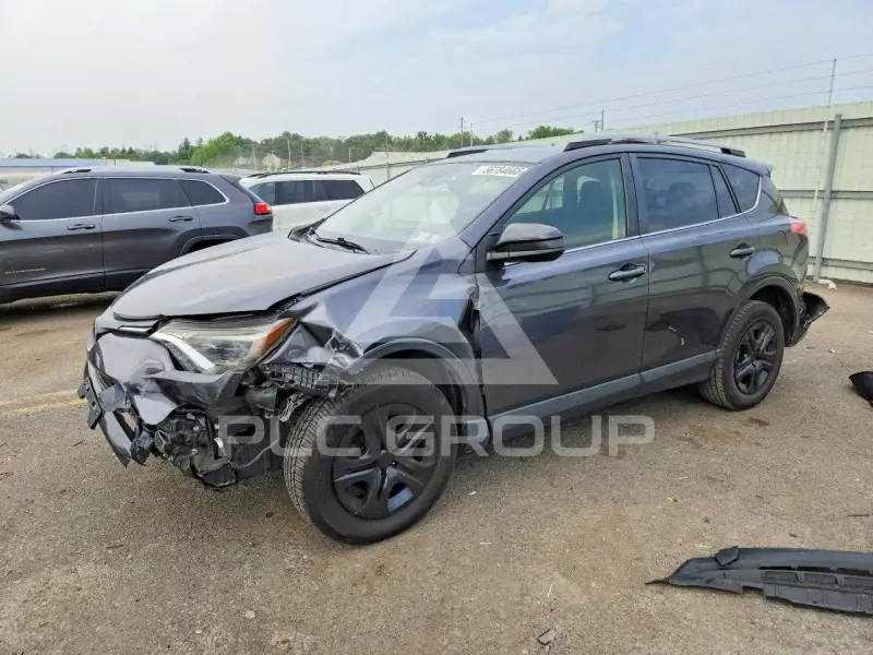 2018 Toyota RAV4 photo