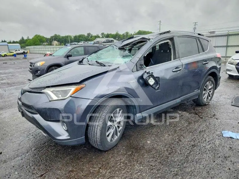 2018 Toyota RAV4 фото