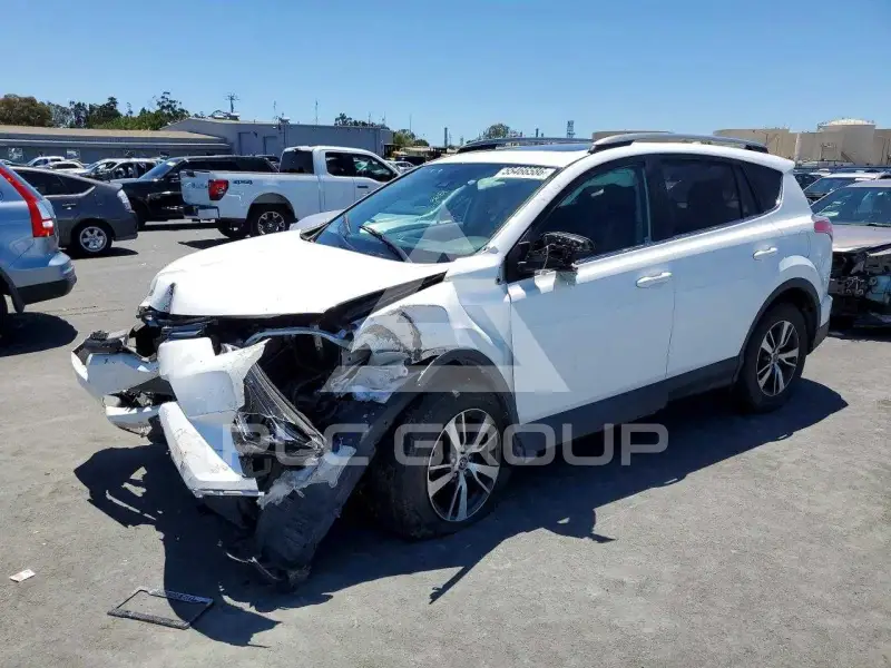 2018 Toyota RAV4 photo