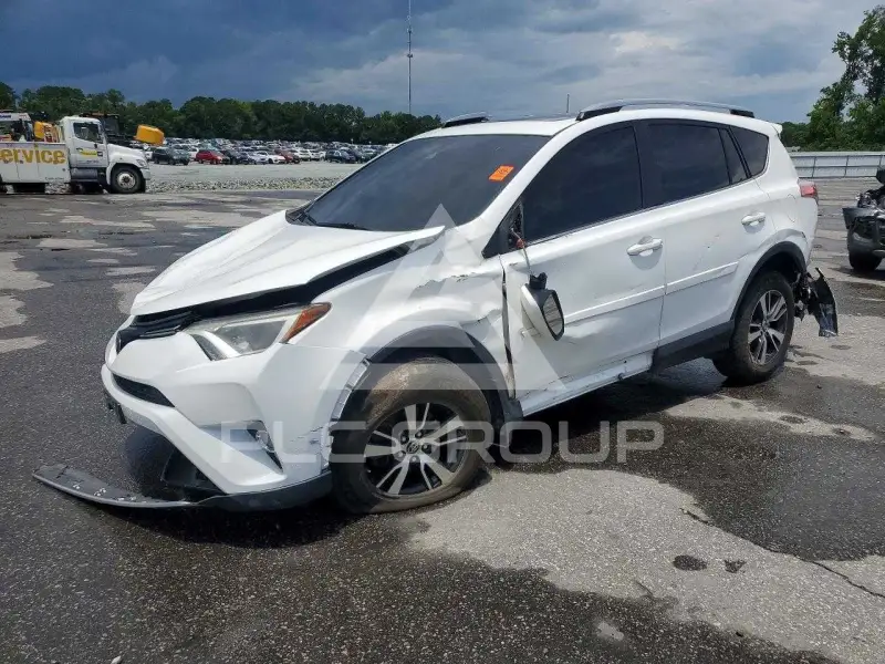 2018 Toyota RAV4 фото