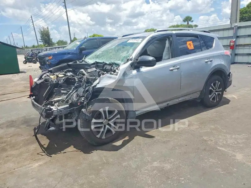 2018 Toyota RAV4 photo