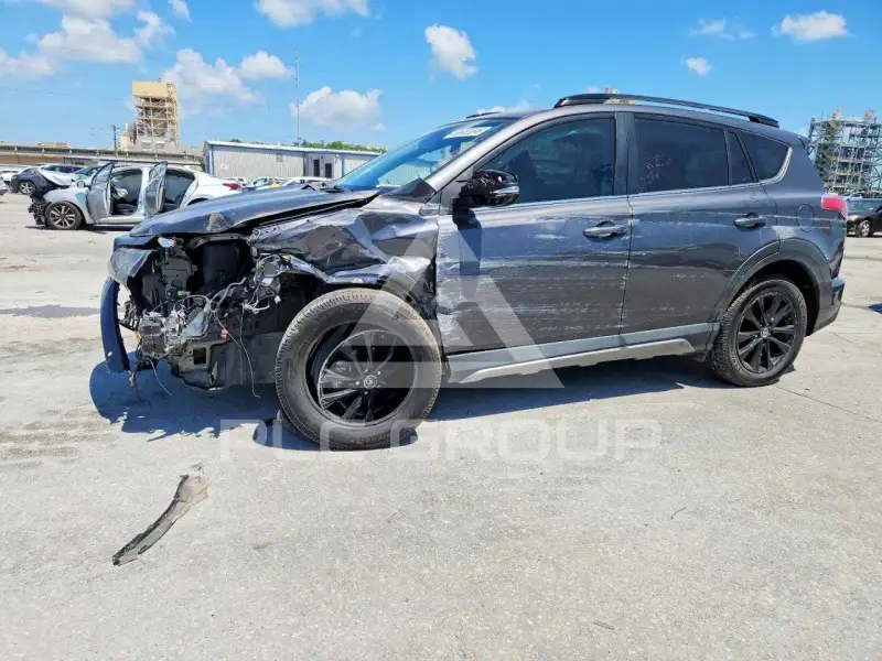 2018 Toyota RAV4 фото