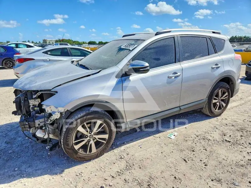 2018 Toyota RAV4 фото