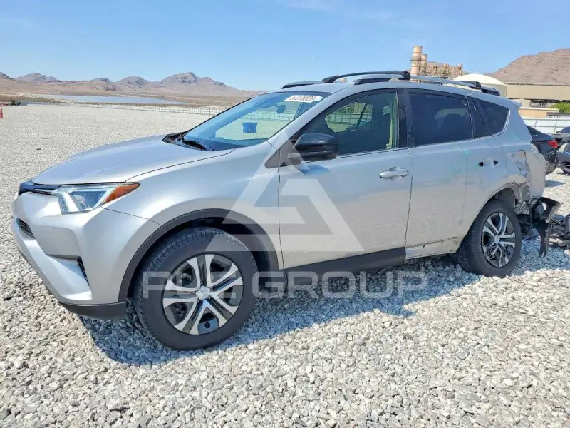 2018 Toyota RAV4 фото