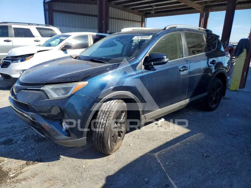 2018 Toyota RAV4 фото