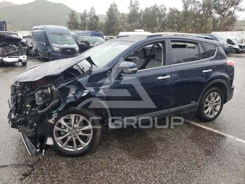 2018 Toyota RAV4 фото