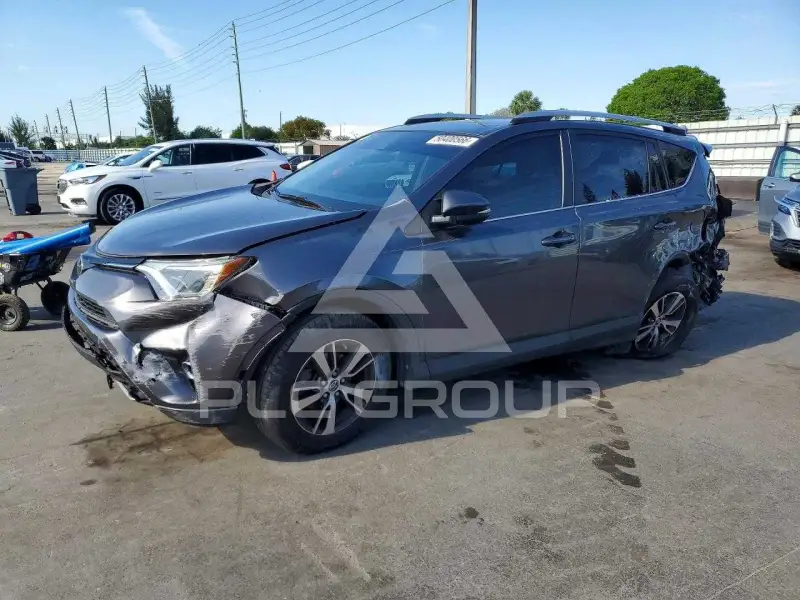 2018 Toyota RAV4 фото